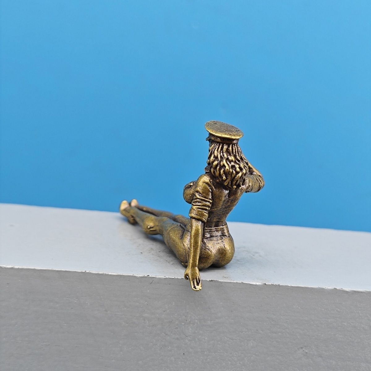 真鍮製ミニチュア少女像レトロヴィンテージメタル像小さなデスク - Vintage Collectible Cars のレビューと価格