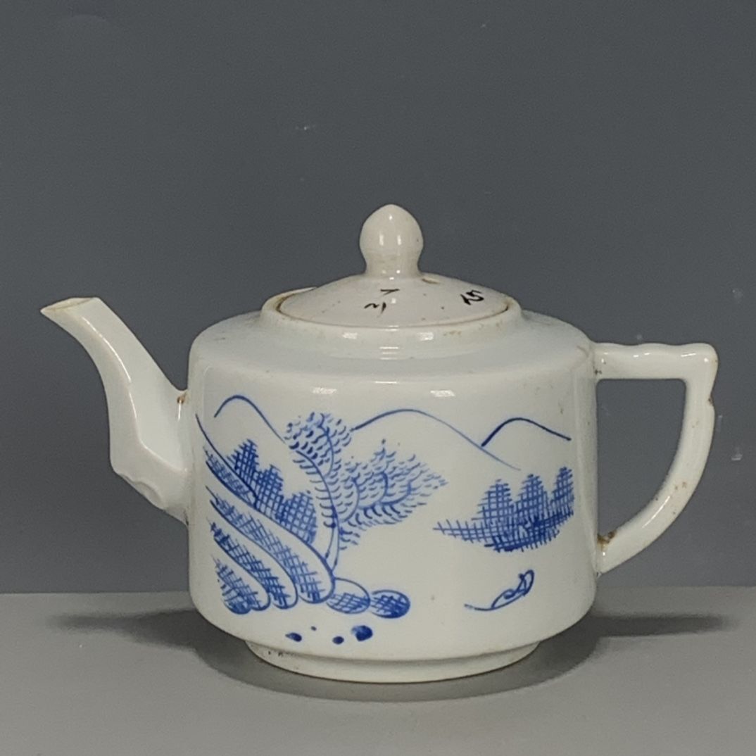 手描きの青白磁のティーポット、中国風の風景模様、ヴィンテージ - Vintage Collectible Pottery のレビューと価格